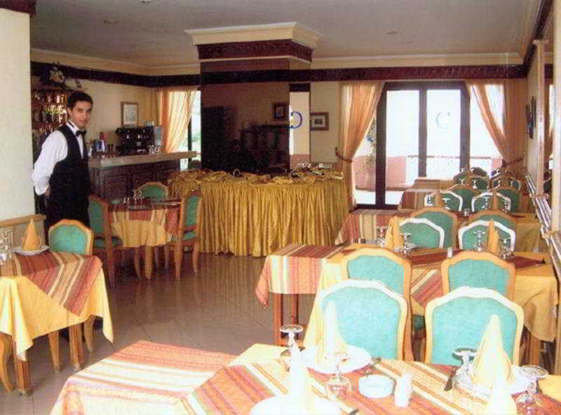 Fredj Hotel Tangier Restaurant photo